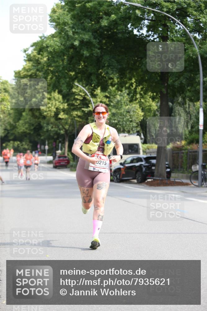 15.06.2025 - REWE Women's Run Jannik Wohlers http://msf.ph/oto/7935621 15.06.2025 09:53:21 Laufen 0215 meine-sportfotos.de