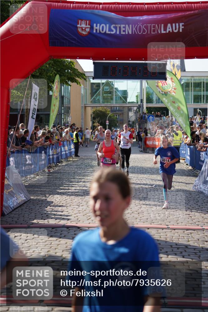 13.06.2025 - Holstenköstenlauf Felixshl http://msf.ph/oto/7935626 13.06.2025 18:04:32 Laufen 2014, 2718, 2806, 2990, 3014, 3034, 3709, 3728 meine-sportfotos.de