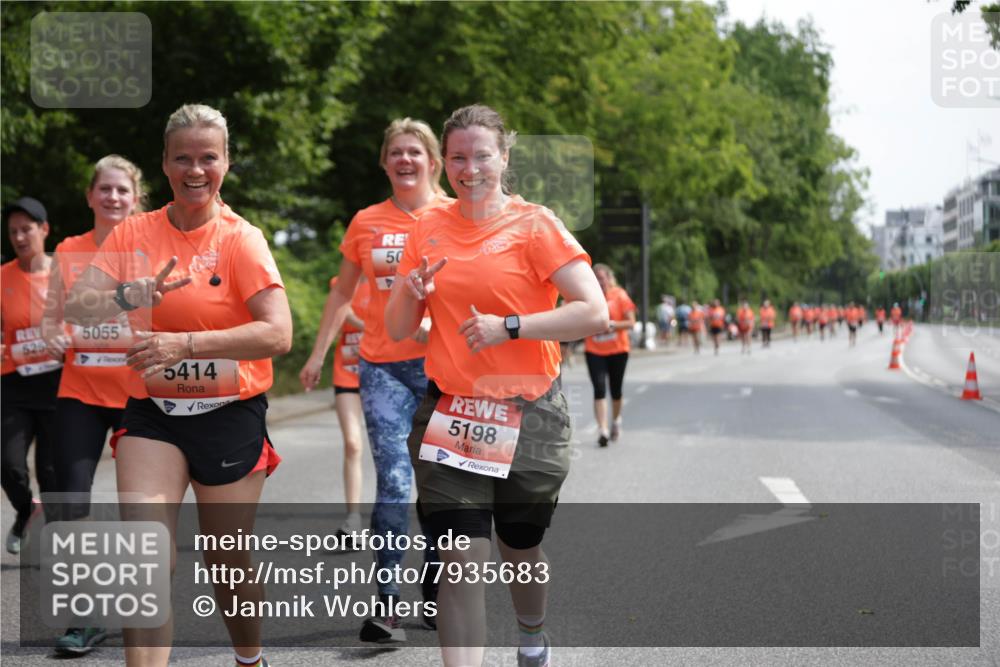 15.06.2025 - REWE Women's Run Jannik Wohlers http://msf.ph/oto/7935683 15.06.2025 10:12:58 Laufen 50, 525, 5055, 5414, 5198 meine-sportfotos.de