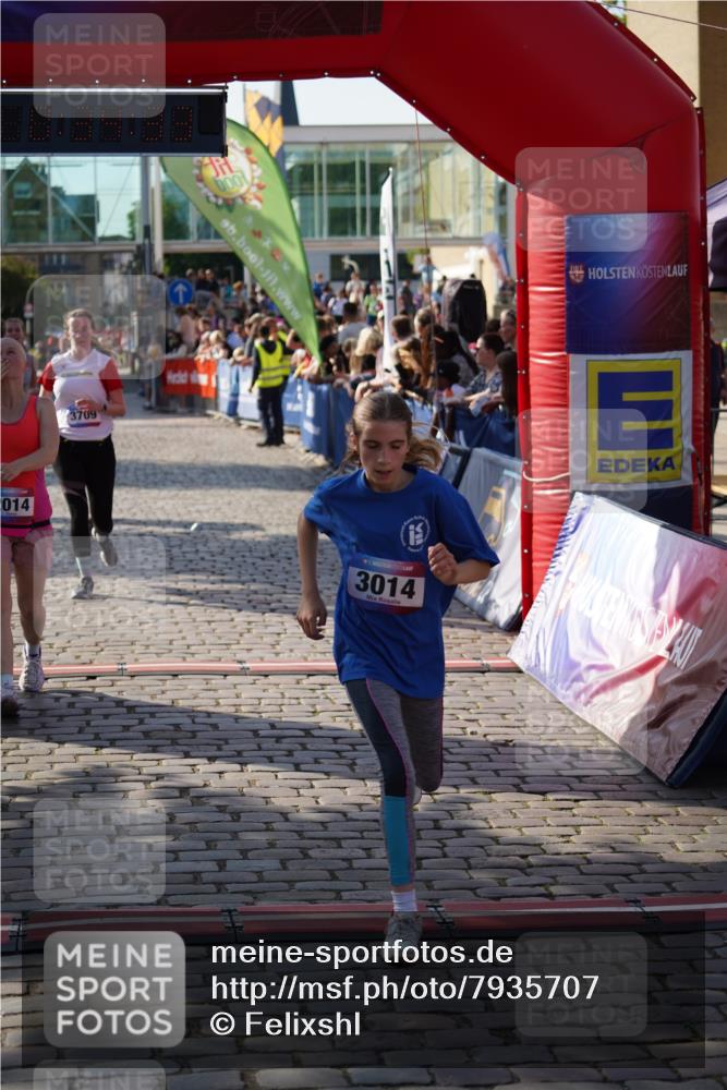 13.06.2025 - Holstenköstenlauf Felixshl http://msf.ph/oto/7935707 13.06.2025 18:04:34 Laufen 2014, 2718, 2806, 3014, 3709 meine-sportfotos.de