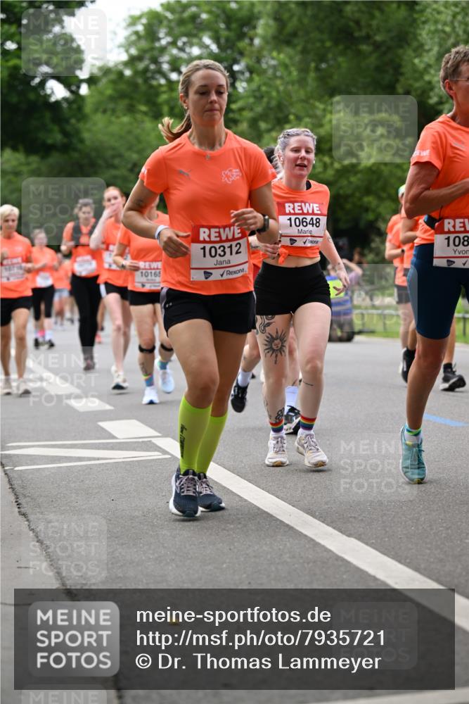 15.06.2025 - REWE Women's Run Dr. Thomas Lammeyer http://msf.ph/oto/7935721 15.06.2025 09:19:10 Laufen 10312, 10648, 10165, 108 meine-sportfotos.de