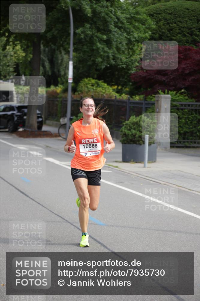 15.06.2025 - REWE Women's Run Jannik Wohlers http://msf.ph/oto/7935730 15.06.2025 08:41:13 Laufen 10686 meine-sportfotos.de