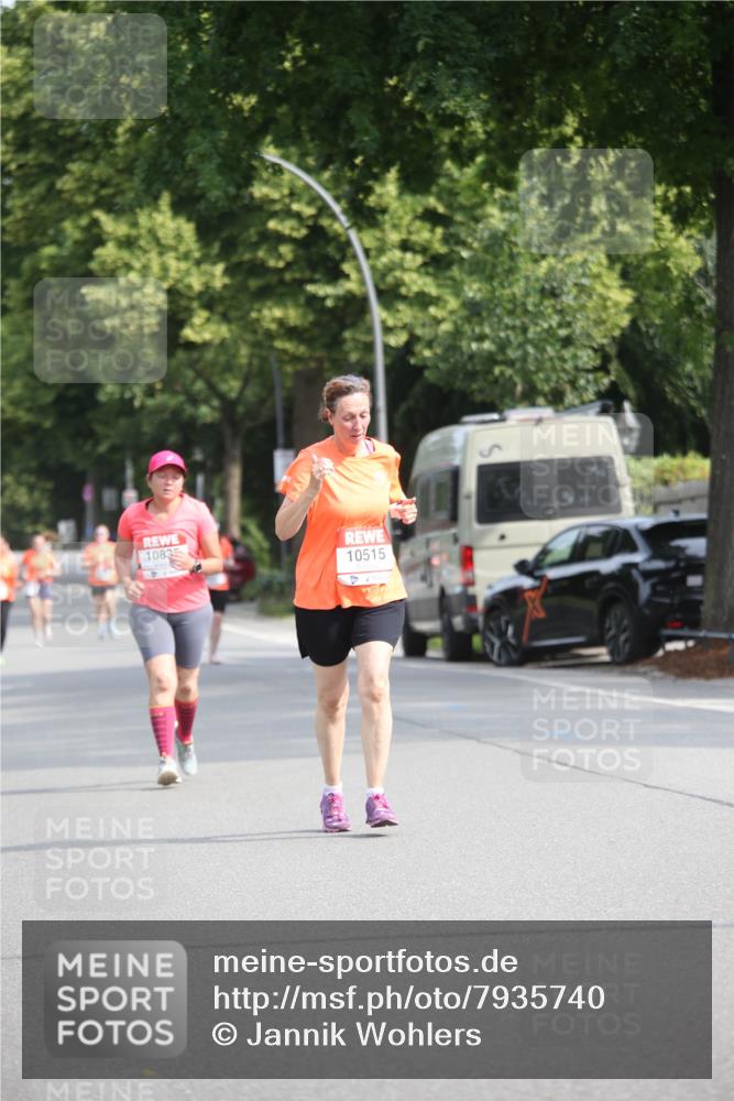 15.06.2025 - REWE Women's Run Jannik Wohlers http://msf.ph/oto/7935740 15.06.2025 09:53:33 Laufen 10835, 10515 meine-sportfotos.de