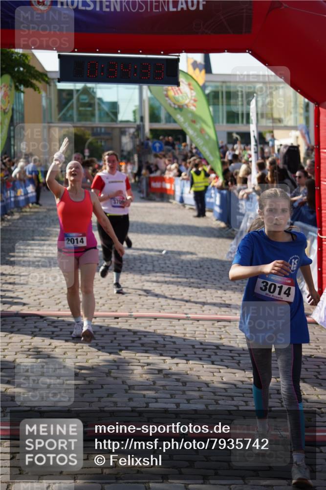 13.06.2025 - Holstenköstenlauf Felixshl http://msf.ph/oto/7935742 13.06.2025 18:04:34 Laufen 2014, 2718, 2806, 3014, 3709 meine-sportfotos.de