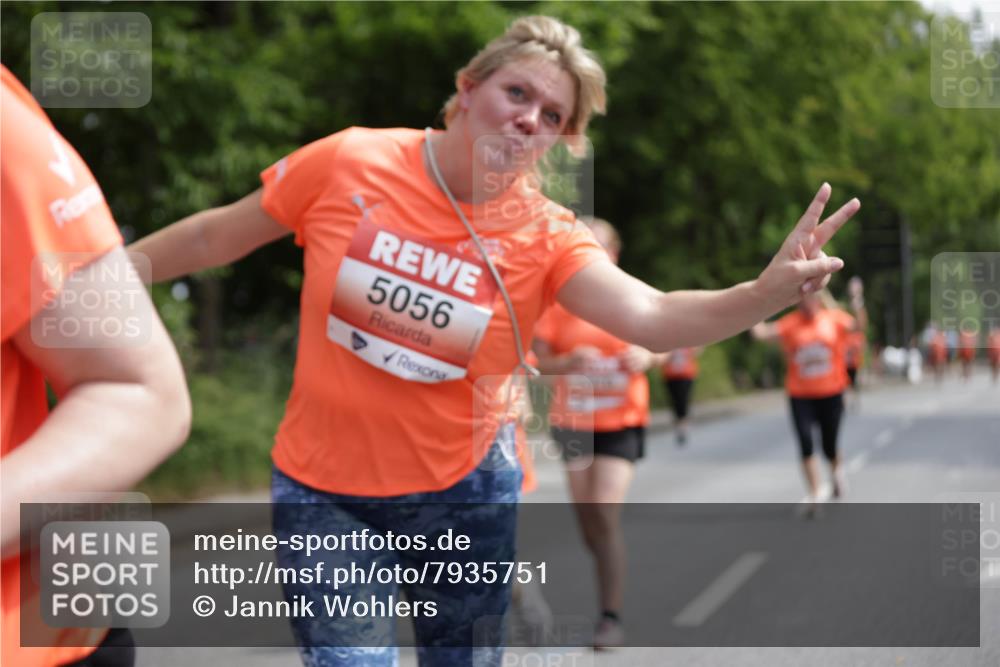 15.06.2025 - REWE Women's Run Jannik Wohlers http://msf.ph/oto/7935751 15.06.2025 10:13:00 Laufen 5056 meine-sportfotos.de