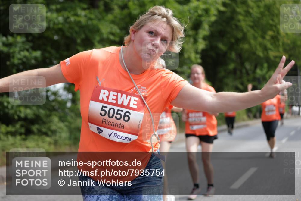 15.06.2025 - REWE Women's Run Jannik Wohlers http://msf.ph/oto/7935754 15.06.2025 10:13:00 Laufen 5056 meine-sportfotos.de