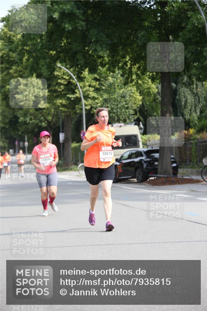 15.06.2025 - REWE Women's Run Jannik Wohlers http://msf.ph/oto/7935815 15.06.2025 09:53:34 Laufen 10515, 10835 meine-sportfotos.de