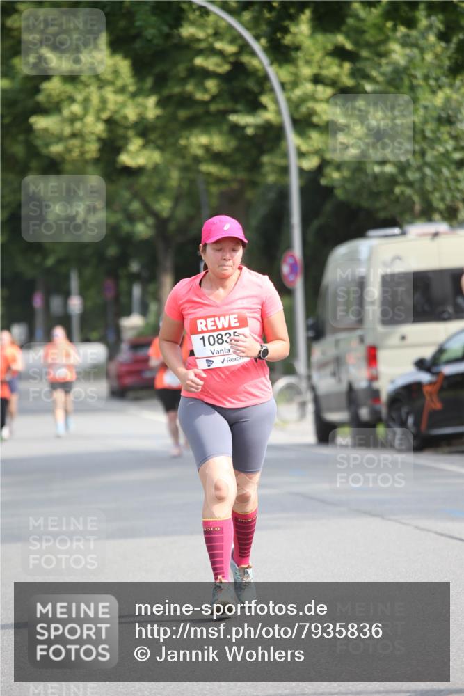 15.06.2025 - REWE Women's Run Jannik Wohlers http://msf.ph/oto/7935836 15.06.2025 09:53:35 Laufen 10835 meine-sportfotos.de