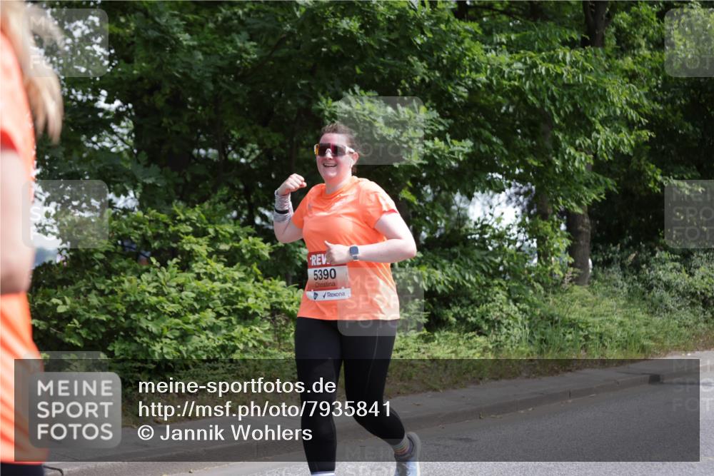 15.06.2025 - REWE Women's Run Jannik Wohlers http://msf.ph/oto/7935841 15.06.2025 10:13:05 Laufen 5390 meine-sportfotos.de