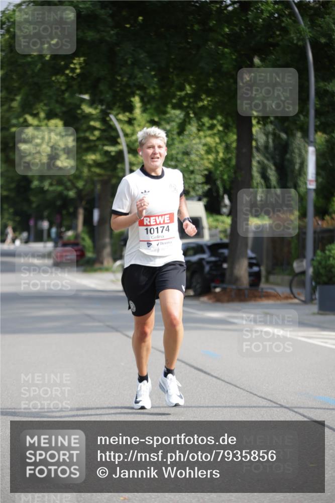 15.06.2025 - REWE Women's Run Jannik Wohlers http://msf.ph/oto/7935856 15.06.2025 08:41:39 Laufen 10174 meine-sportfotos.de