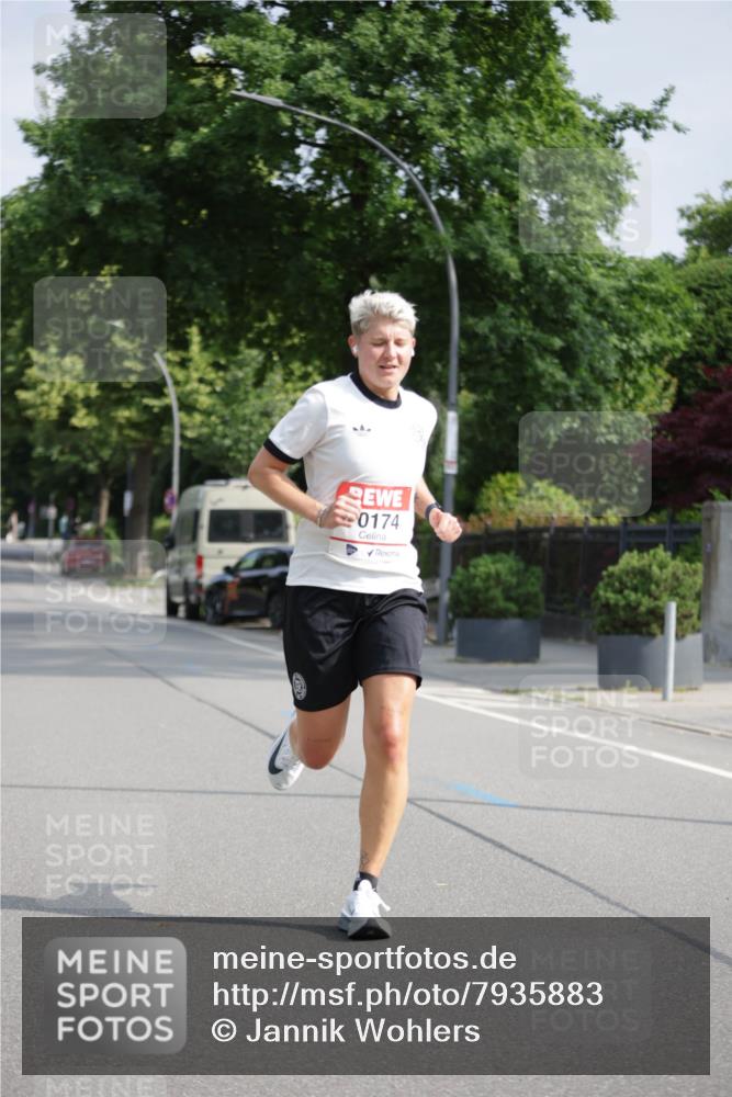 15.06.2025 - REWE Women's Run Jannik Wohlers http://msf.ph/oto/7935883 15.06.2025 08:41:40 Laufen 0174 meine-sportfotos.de