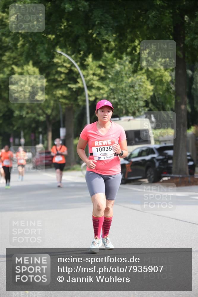 15.06.2025 - REWE Women's Run Jannik Wohlers http://msf.ph/oto/7935907 15.06.2025 09:53:36 Laufen 10835 meine-sportfotos.de