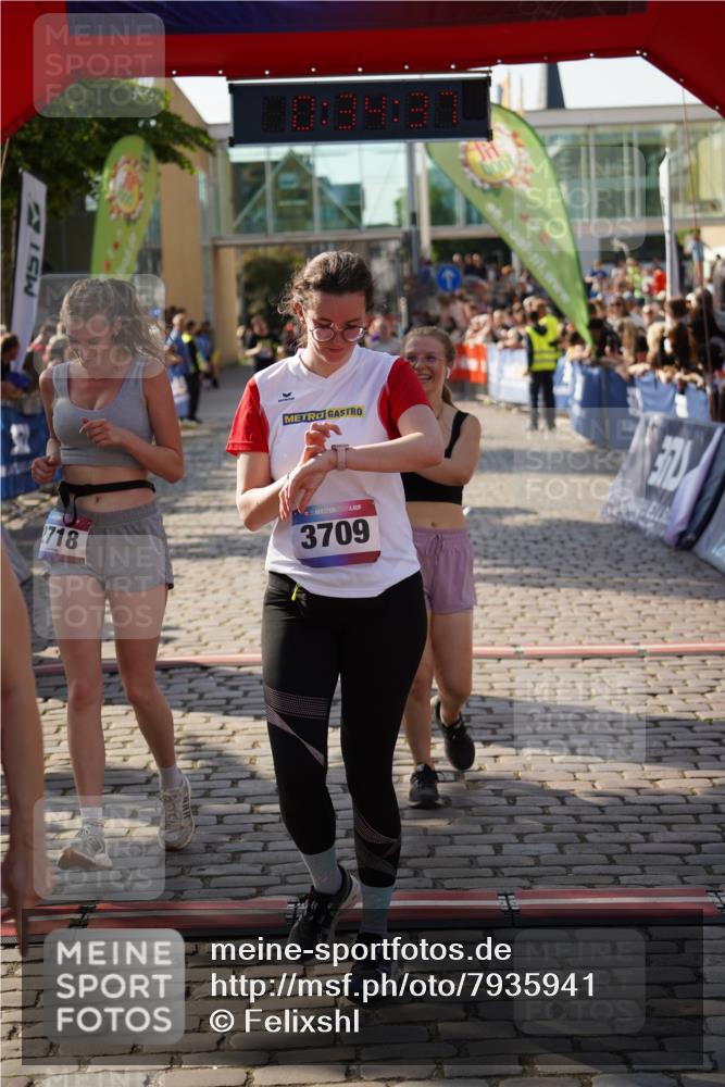 13.06.2025 - Holstenköstenlauf Felixshl http://msf.ph/oto/7935941 13.06.2025 18:04:38 Laufen 2014, 2286, 2718, 2806, 3163, 3709, 3938, 3939 meine-sportfotos.de