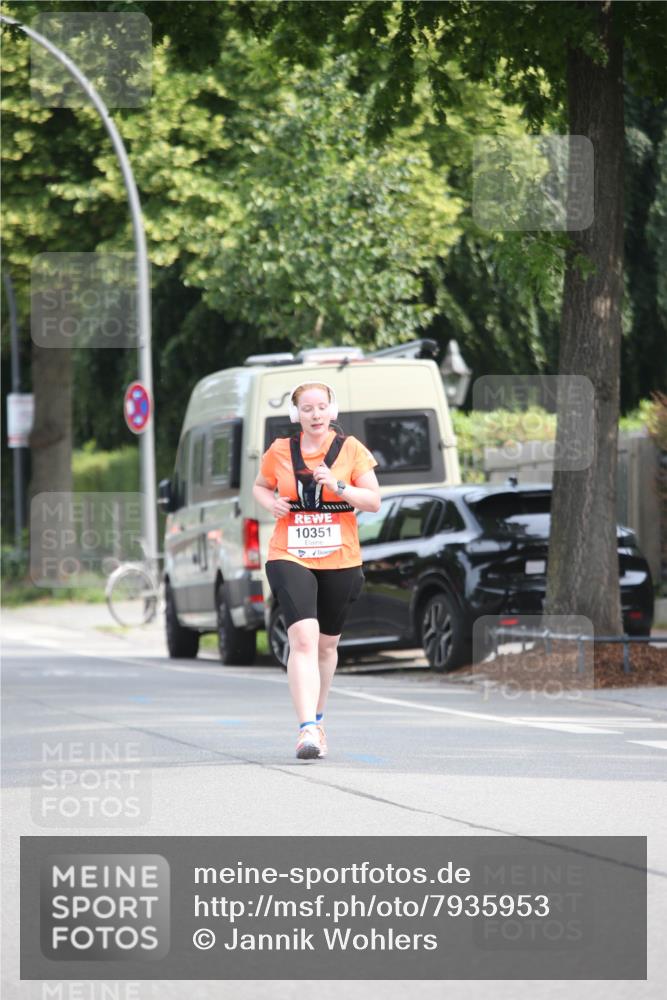 15.06.2025 - REWE Women's Run Jannik Wohlers http://msf.ph/oto/7935953 15.06.2025 09:53:42 Laufen 10351 meine-sportfotos.de