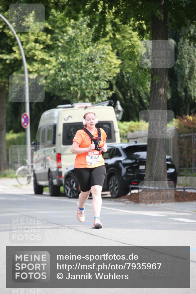 15.06.2025 - REWE Women's Run Jannik Wohlers http://msf.ph/oto/7935967 15.06.2025 09:53:42 Laufen 10351 meine-sportfotos.de