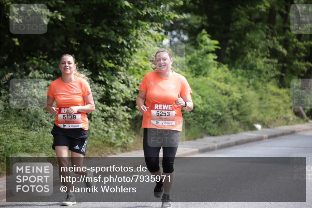 15.06.2025 - REWE Women's Run Jannik Wohlers http://msf.ph/oto/7935971 15.06.2025 10:13:10 Laufen 5139, 5253 meine-sportfotos.de