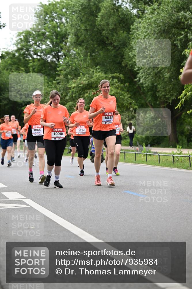 15.06.2025 - REWE Women's Run Dr. Thomas Lammeyer http://msf.ph/oto/7935984 15.06.2025 09:19:16 Laufen 10857, 10563, 10090, 10868, 51 meine-sportfotos.de