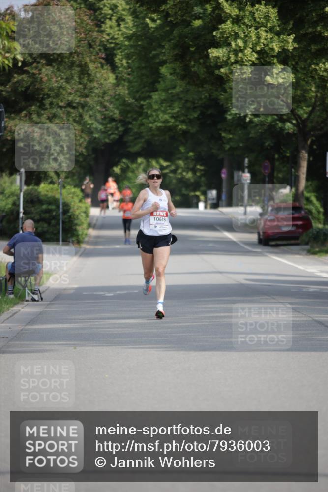 15.06.2025 - REWE Women's Run Jannik Wohlers http://msf.ph/oto/7936003 15.06.2025 08:42:19 Laufen 10848 meine-sportfotos.de