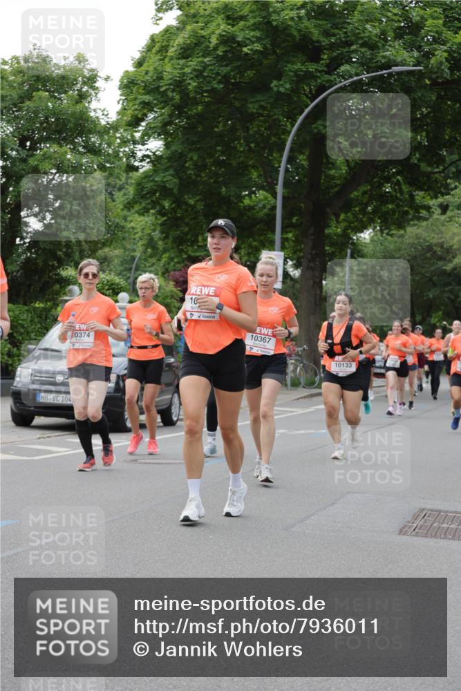 15.06.2025 - REWE Women's Run Jannik Wohlers http://msf.ph/oto/7936011 15.06.2025 08:26:22 Laufen 104, 0374, 10, 10367, 10133 meine-sportfotos.de
