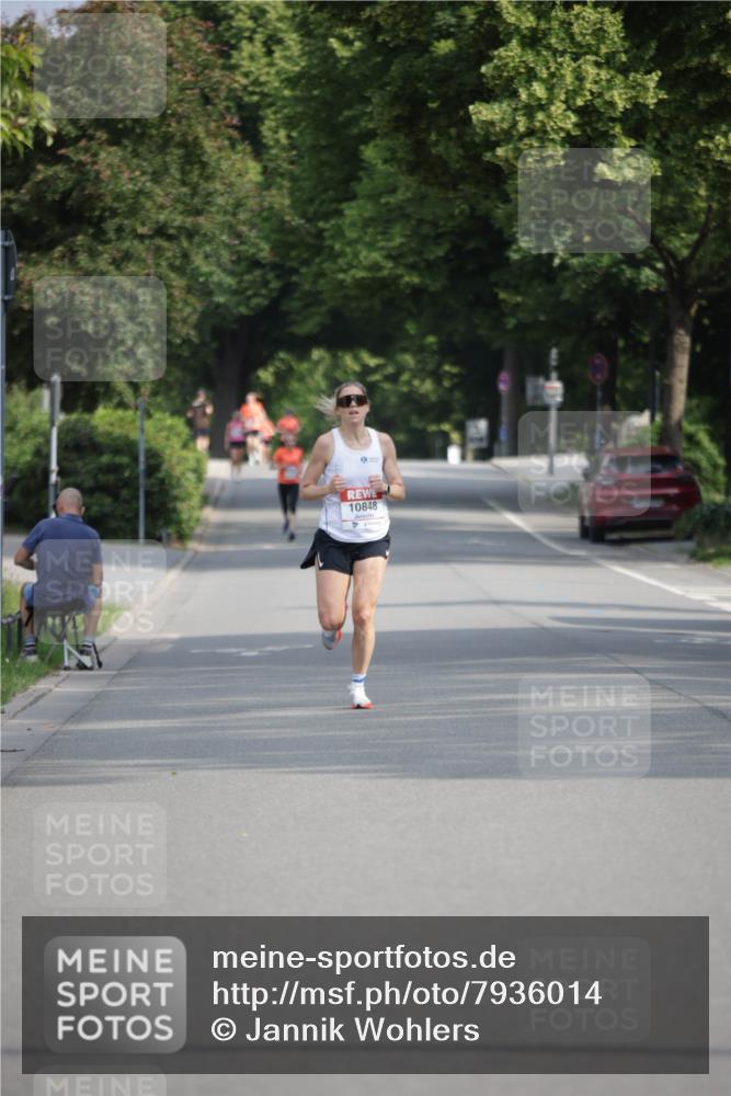 15.06.2025 - REWE Women's Run Jannik Wohlers http://msf.ph/oto/7936014 15.06.2025 08:42:20 Laufen 10848 meine-sportfotos.de