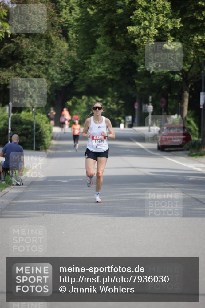 15.06.2025 - REWE Women's Run Jannik Wohlers http://msf.ph/oto/7936030 15.06.2025 08:42:20 Laufen 10848 meine-sportfotos.de