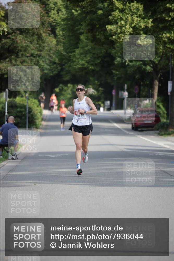 15.06.2025 - REWE Women's Run Jannik Wohlers http://msf.ph/oto/7936044 15.06.2025 08:42:21 Laufen 10848 meine-sportfotos.de