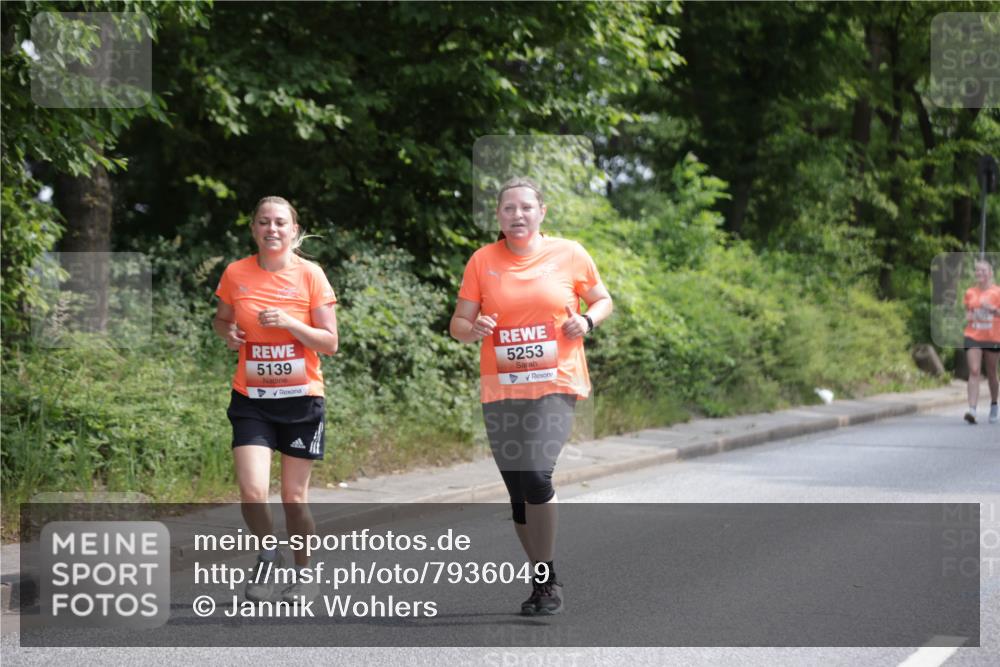 15.06.2025 - REWE Women's Run Jannik Wohlers http://msf.ph/oto/7936049 15.06.2025 10:13:11 Laufen 5139, 5253 meine-sportfotos.de