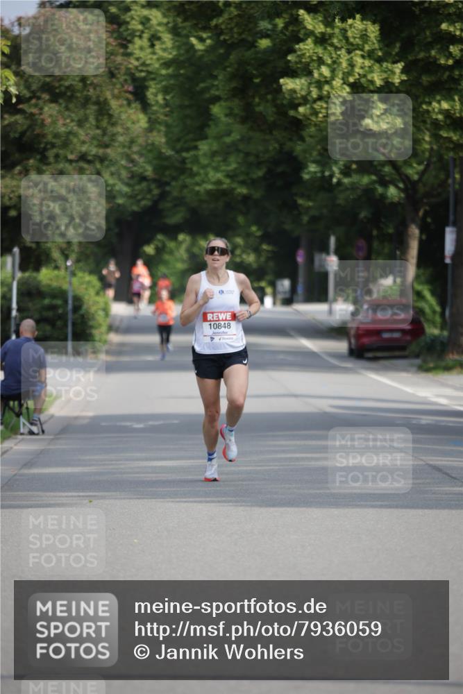 15.06.2025 - REWE Women's Run Jannik Wohlers http://msf.ph/oto/7936059 15.06.2025 08:42:21 Laufen 10848 meine-sportfotos.de
