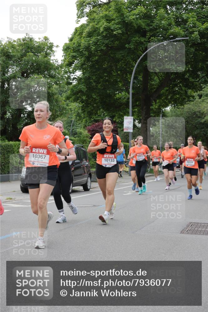 15.06.2025 - REWE Women's Run Jannik Wohlers http://msf.ph/oto/7936077 15.06.2025 08:26:23 Laufen 10367, 10133, 10830, 10339 meine-sportfotos.de