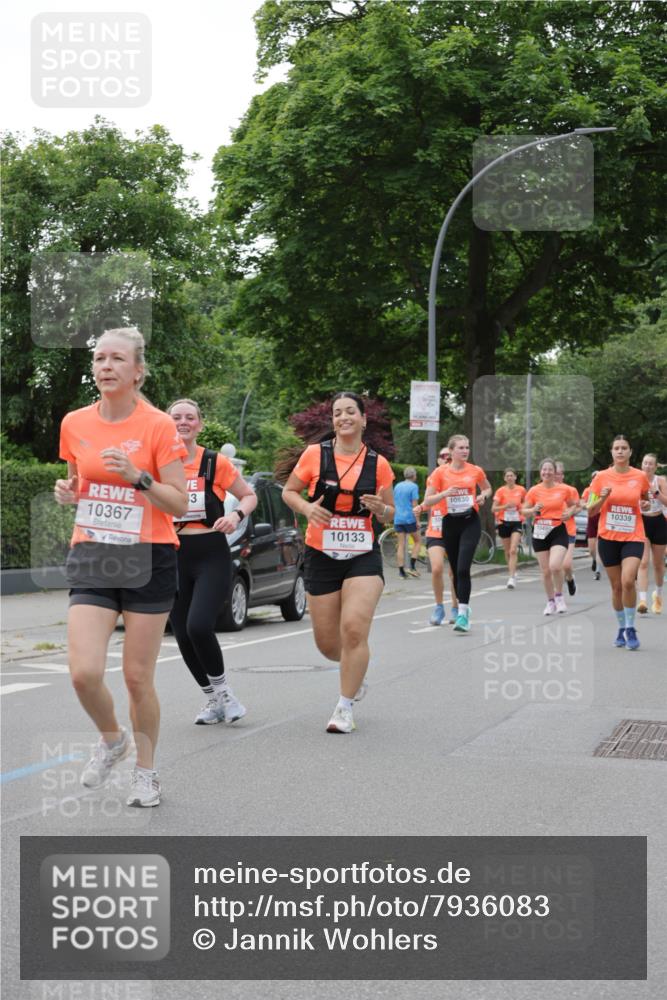 15.06.2025 - REWE Women's Run Jannik Wohlers http://msf.ph/oto/7936083 15.06.2025 08:26:24 Laufen 3, 10830, 10339, 10133, 10367 meine-sportfotos.de