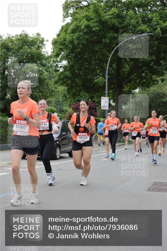 15.06.2025 - REWE Women's Run Jannik Wohlers http://msf.ph/oto/7936086 15.06.2025 08:26:24 Laufen 5743, 10367, 10133, 10830, 10339, 10499 meine-sportfotos.de