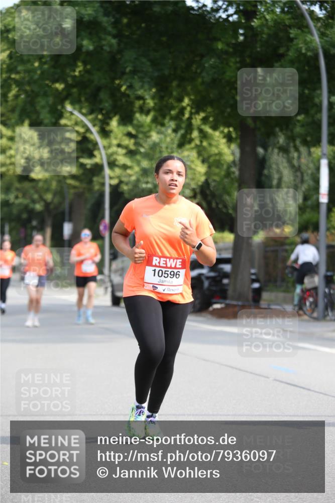 15.06.2025 - REWE Women's Run Jannik Wohlers http://msf.ph/oto/7936097 15.06.2025 09:53:47 Laufen 10596 meine-sportfotos.de