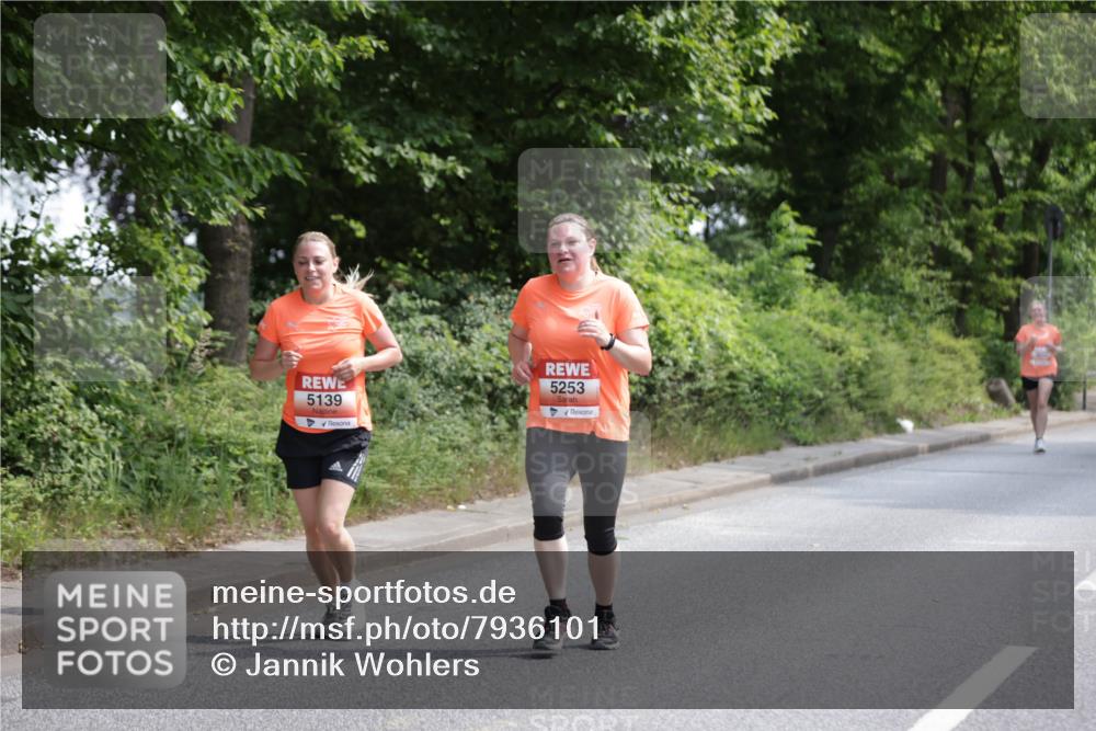 15.06.2025 - REWE Women's Run Jannik Wohlers http://msf.ph/oto/7936101 15.06.2025 10:13:11 Laufen 5139, 5253 meine-sportfotos.de