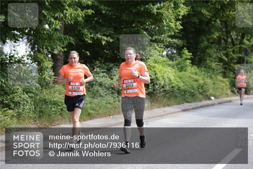 15.06.2025 - REWE Women's Run Jannik Wohlers http://msf.ph/oto/7936116 15.06.2025 10:13:11 Laufen 5139, 5253 meine-sportfotos.de