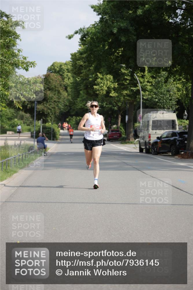 15.06.2025 - REWE Women's Run Jannik Wohlers http://msf.ph/oto/7936145 15.06.2025 08:42:24 Laufen  meine-sportfotos.de