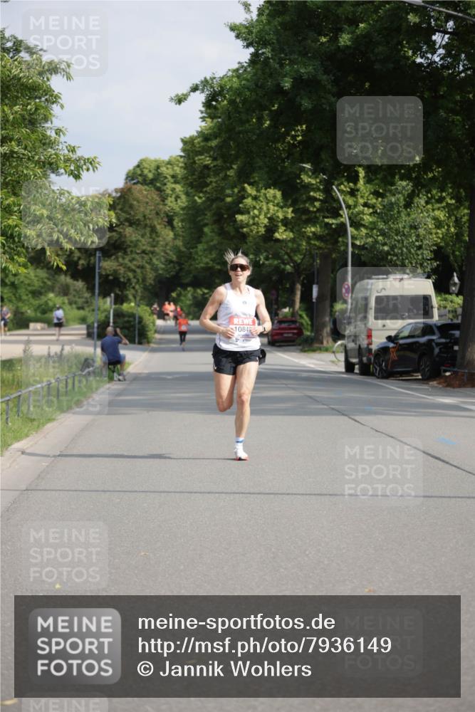 15.06.2025 - REWE Women's Run Jannik Wohlers http://msf.ph/oto/7936149 15.06.2025 08:42:24 Laufen  meine-sportfotos.de