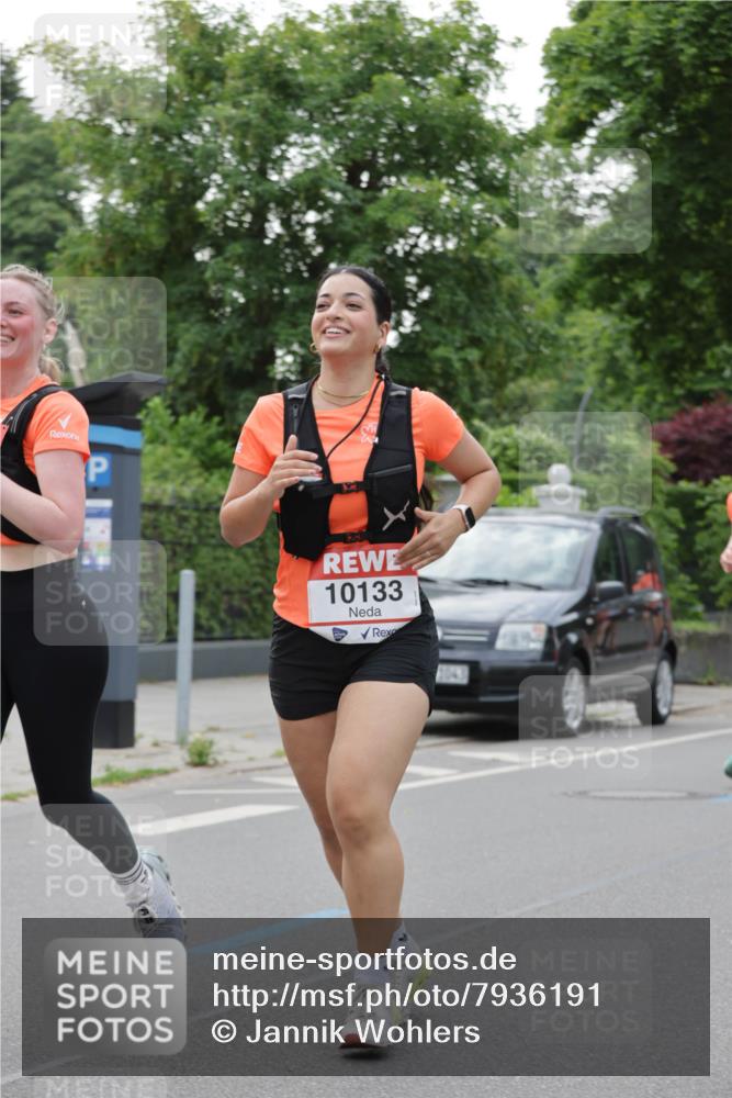 15.06.2025 - REWE Women's Run Jannik Wohlers http://msf.ph/oto/7936191 15.06.2025 08:26:25 Laufen 10133 meine-sportfotos.de