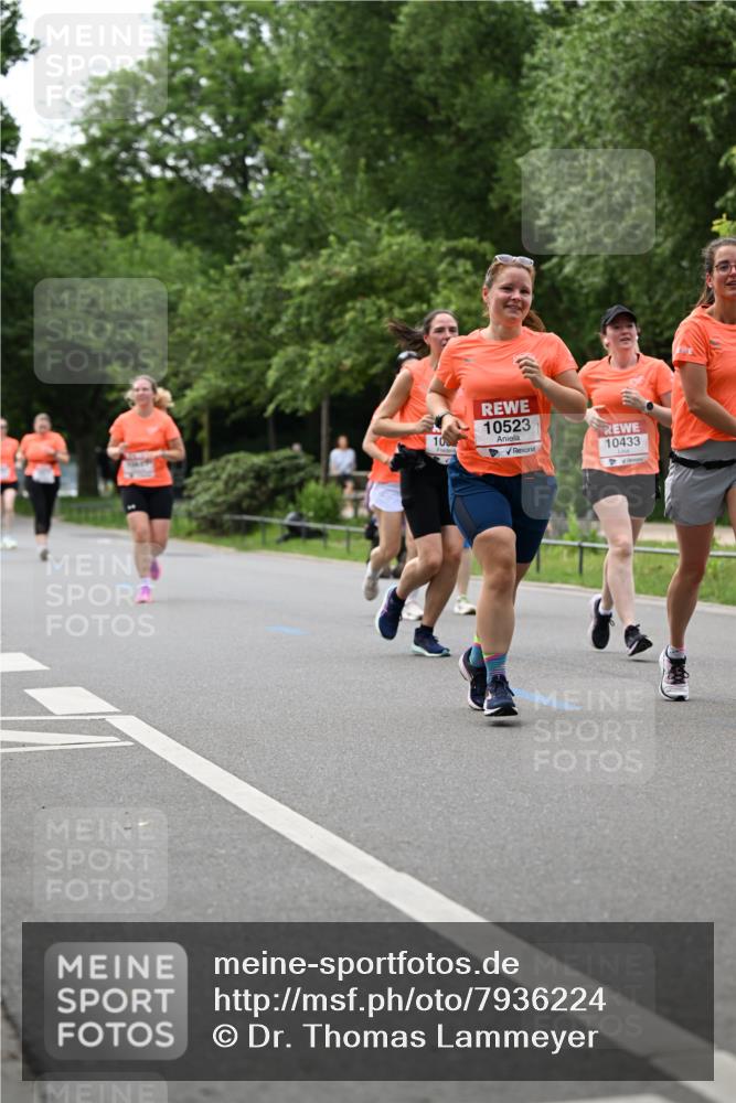 15.06.2025 - REWE Women's Run Dr. Thomas Lammeyer http://msf.ph/oto/7936224 15.06.2025 09:19:21 Laufen 10523, 10433 meine-sportfotos.de