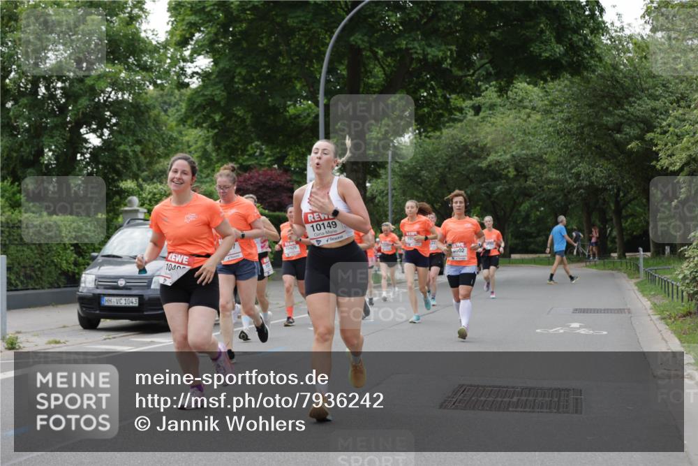 15.06.2025 - REWE Women's Run Jannik Wohlers http://msf.ph/oto/7936242 15.06.2025 08:26:28 Laufen 1043, 1040, 10426, 10149, 1078, 0502 meine-sportfotos.de
