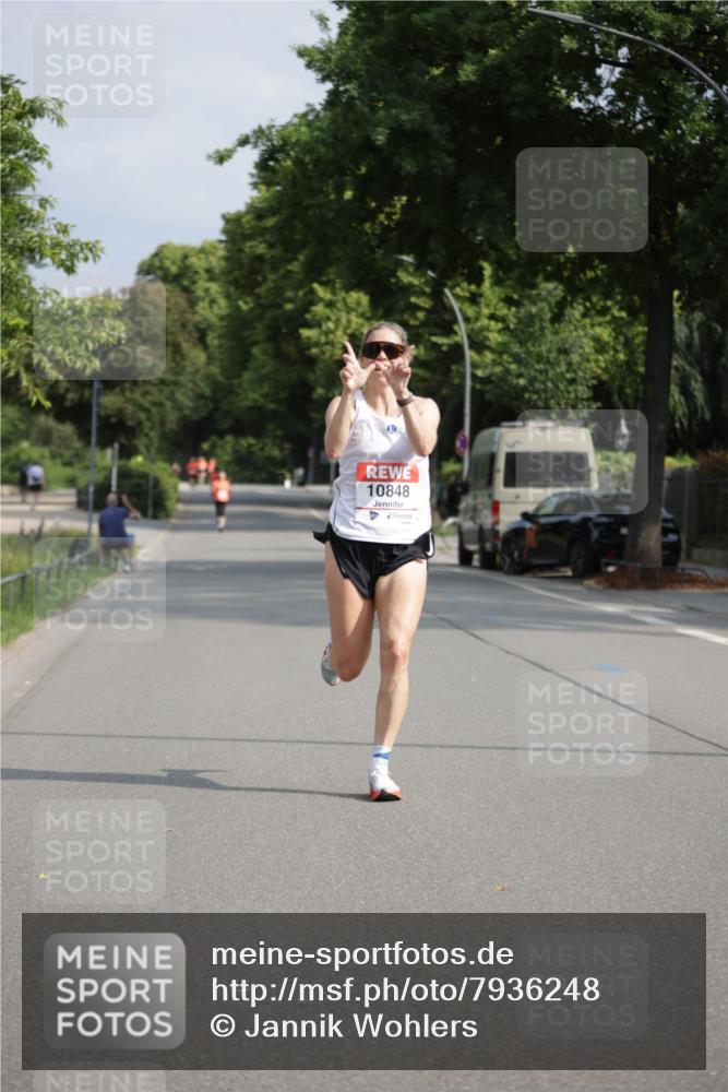 15.06.2025 - REWE Women's Run Jannik Wohlers http://msf.ph/oto/7936248 15.06.2025 08:42:25 Laufen 10848 meine-sportfotos.de