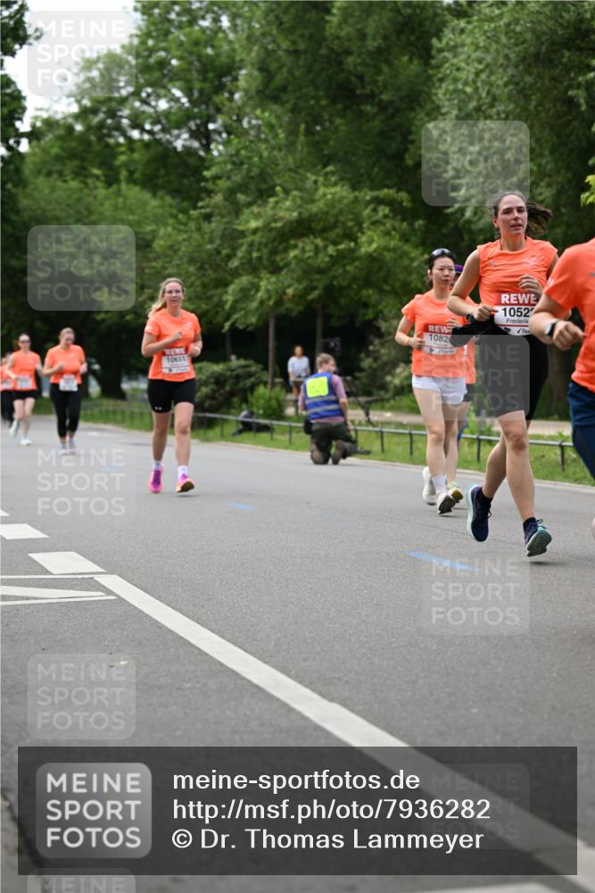 15.06.2025 - REWE Women's Run Dr. Thomas Lammeyer http://msf.ph/oto/7936282 15.06.2025 09:19:22 Laufen 10651, 1082, 1052 meine-sportfotos.de