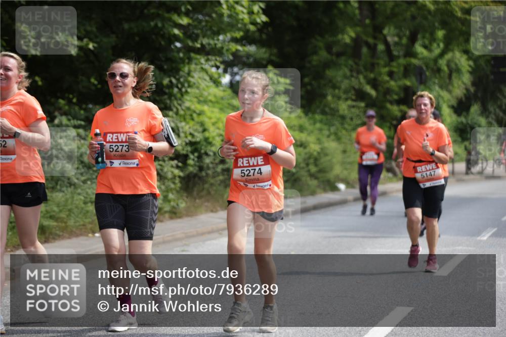 15.06.2025 - REWE Women's Run Jannik Wohlers http://msf.ph/oto/7936289 15.06.2025 10:13:21 Laufen 52, 5273, 5274, 5147 meine-sportfotos.de