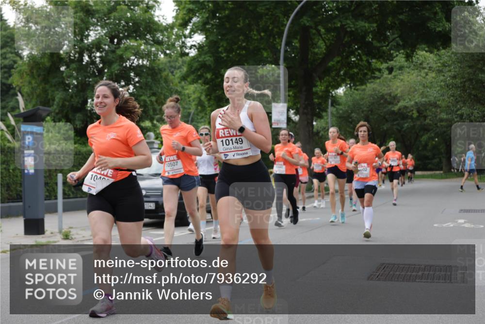 15.06.2025 - REWE Women's Run Jannik Wohlers http://msf.ph/oto/7936292 15.06.2025 08:26:28 Laufen 104, 10507, 10149, 1043, 10781, 10441, 502 meine-sportfotos.de