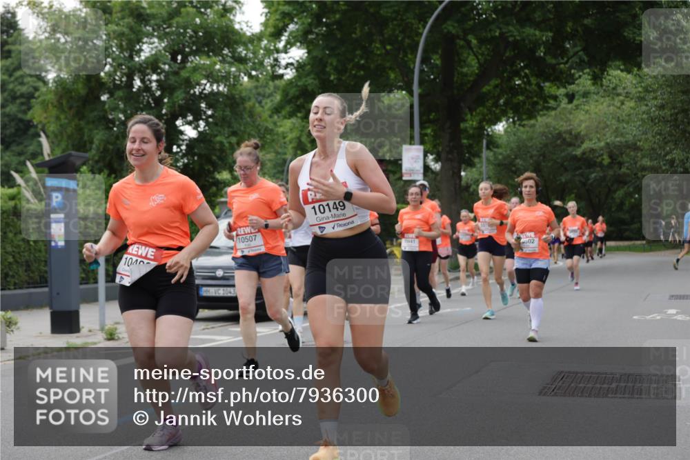 15.06.2025 - REWE Women's Run Jannik Wohlers http://msf.ph/oto/7936300 15.06.2025 08:26:29 Laufen 10149, 1040, 10507, 1043, 107, 10441, 0502 meine-sportfotos.de