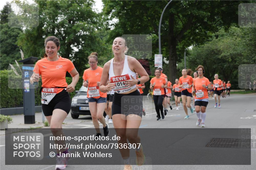 15.06.2025 - REWE Women's Run Jannik Wohlers http://msf.ph/oto/7936307 15.06.2025 08:26:29 Laufen 104, 10507, 1014, 10441, 0781, 10602 meine-sportfotos.de