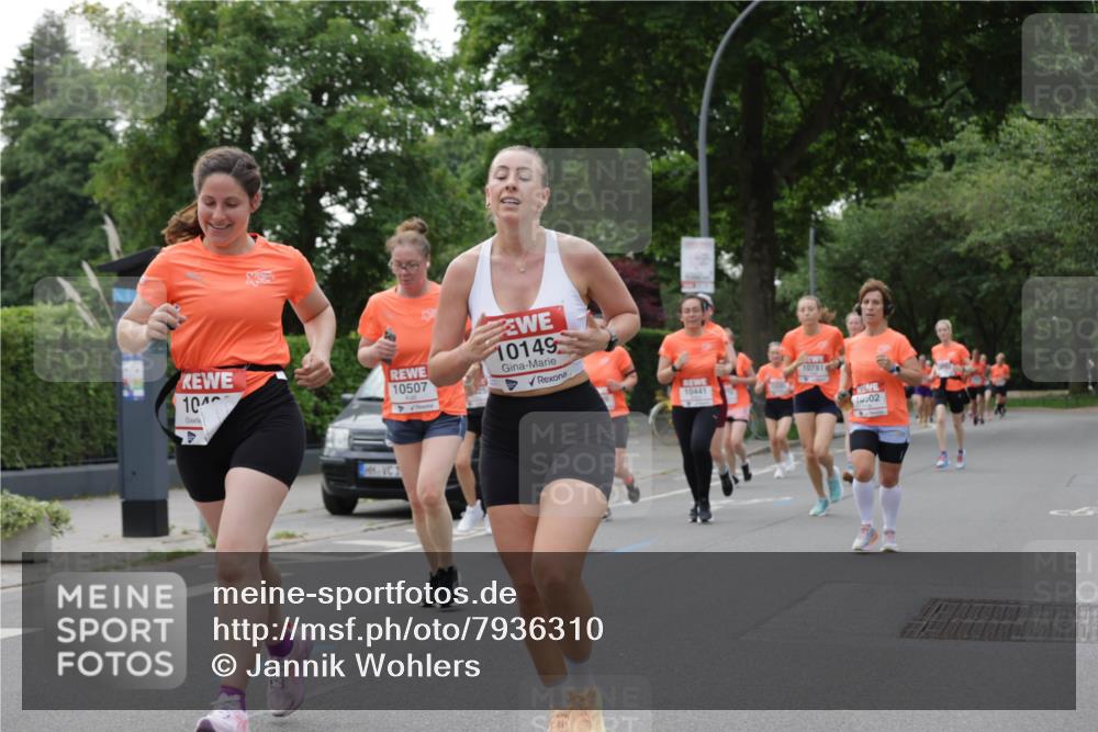 15.06.2025 - REWE Women's Run Jannik Wohlers http://msf.ph/oto/7936310 15.06.2025 08:26:29 Laufen 10149, 10, 10507, 10781, 10441, 10502 meine-sportfotos.de