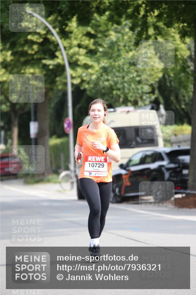 15.06.2025 - REWE Women's Run Jannik Wohlers http://msf.ph/oto/7936321 15.06.2025 09:53:57 Laufen 10729 meine-sportfotos.de