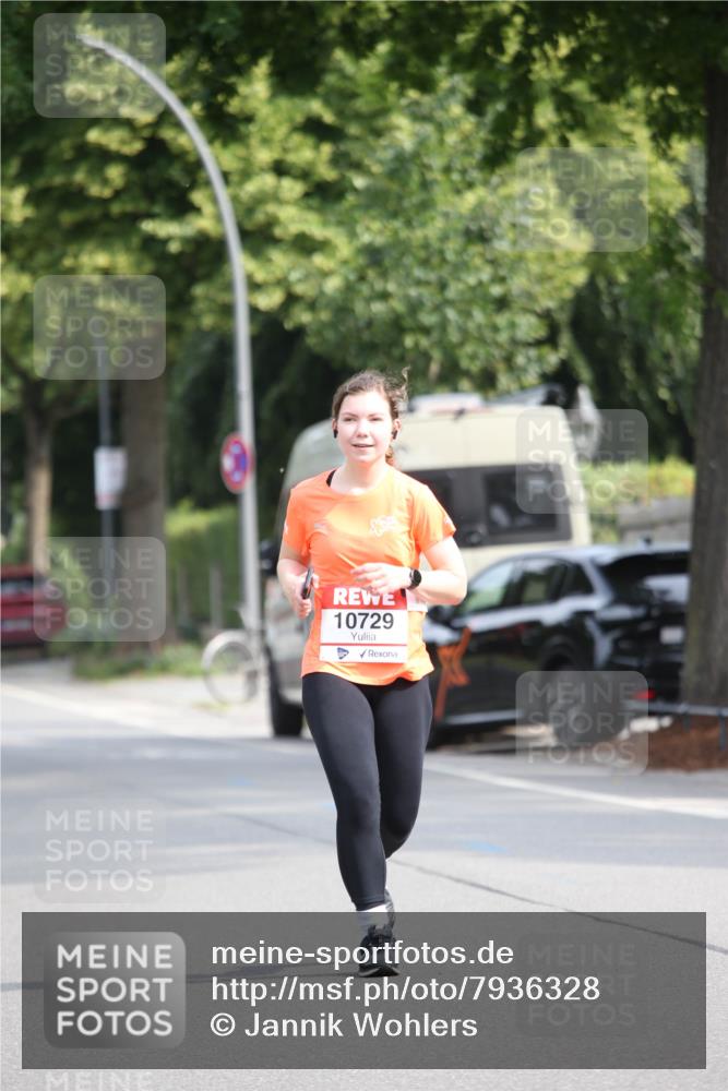 15.06.2025 - REWE Women's Run Jannik Wohlers http://msf.ph/oto/7936328 15.06.2025 09:53:57 Laufen 10729 meine-sportfotos.de