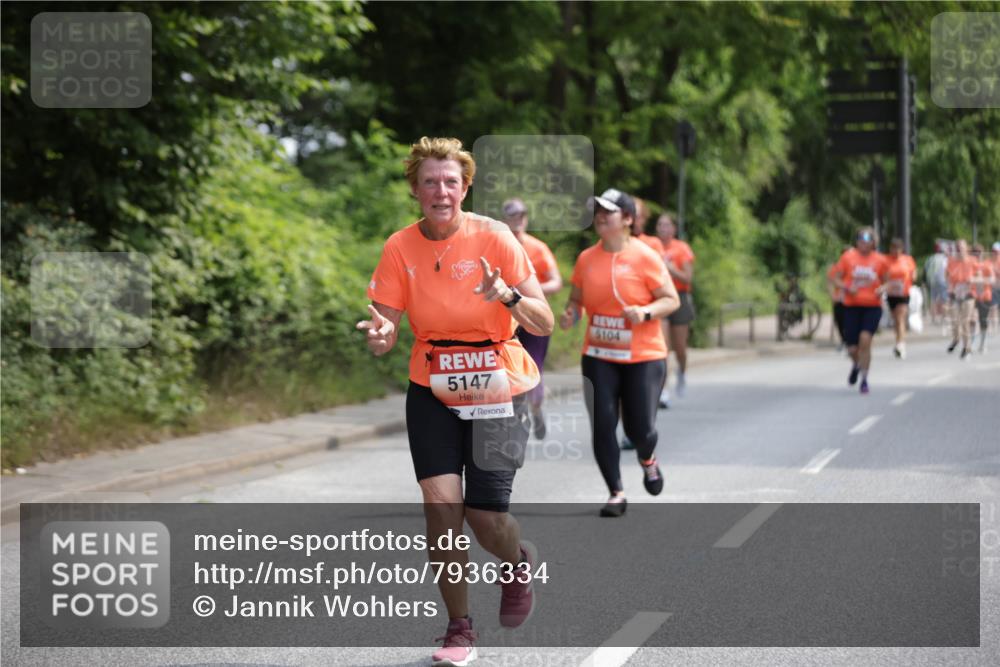 15.06.2025 - REWE Women's Run Jannik Wohlers http://msf.ph/oto/7936334 15.06.2025 10:13:23 Laufen 5147, 5104 meine-sportfotos.de