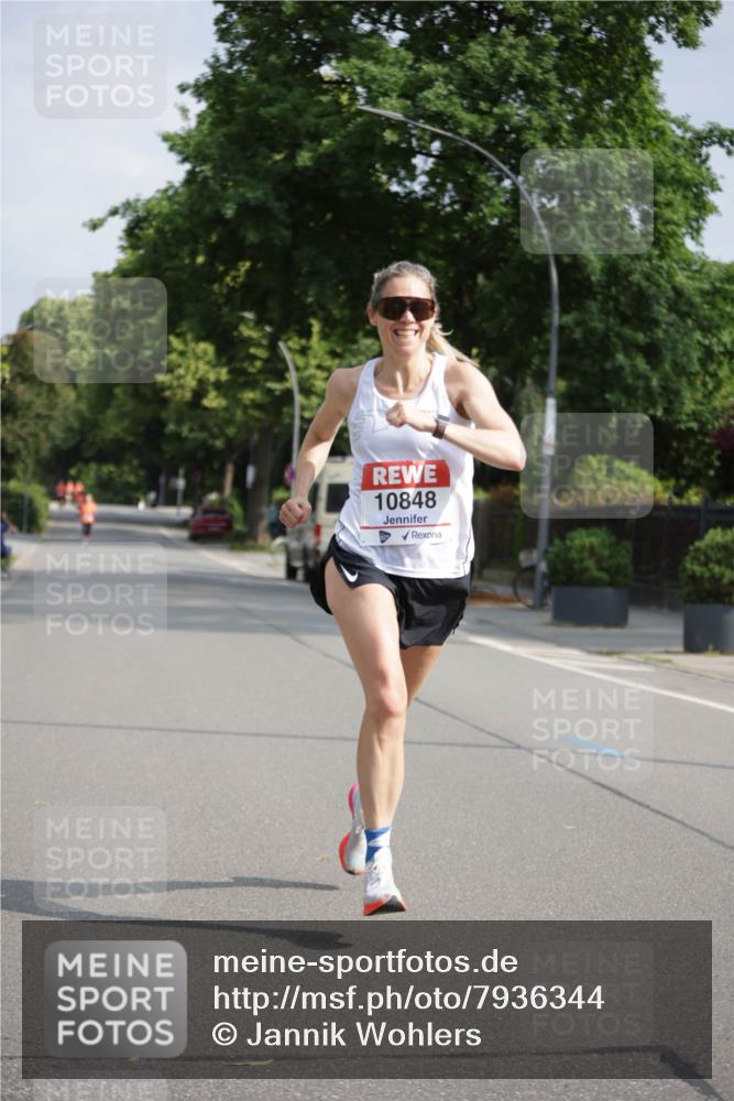 15.06.2025 - REWE Women's Run Jannik Wohlers http://msf.ph/oto/7936344 15.06.2025 08:42:26 Laufen 10848 meine-sportfotos.de